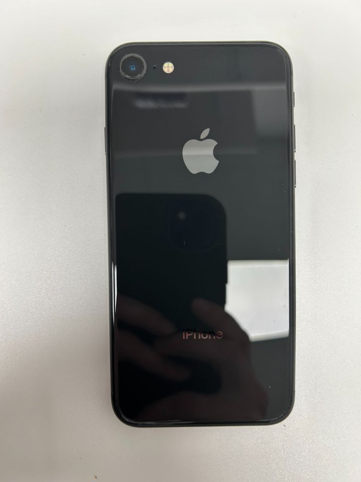 iPhone 8 64GB Unlocked (Refurbished) – phoneshipdirect